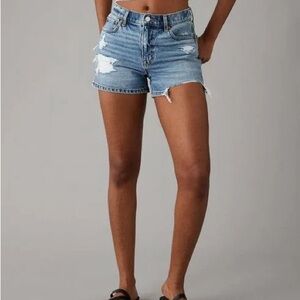 AE Strigid Super High-Waisted Relaxed Ripped Denim Short Size 10